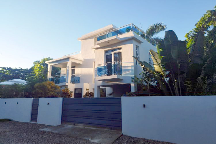 Property for sale in Cabarete - Dominican Republic - Real Estate-ID: 411-VC Foto: 01.jpg